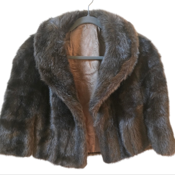 Vintage Fur Short Cape. OS - Picture 2 of 9